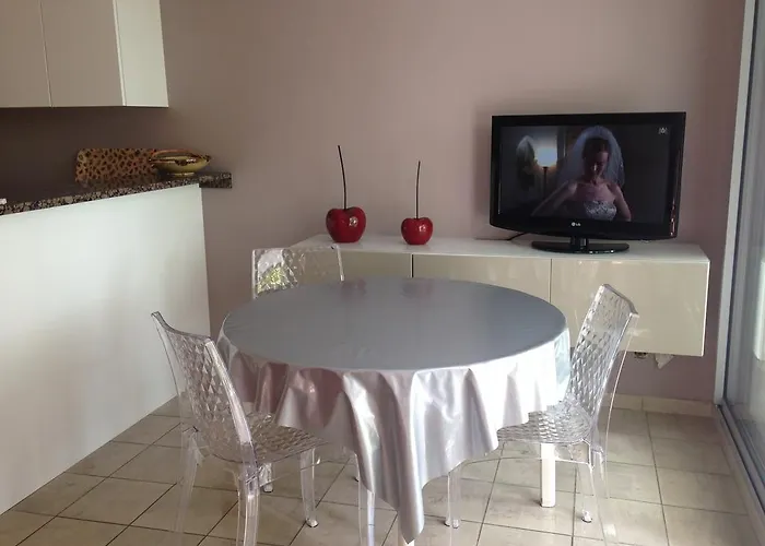 Appartement Joli T2 Proche De La *